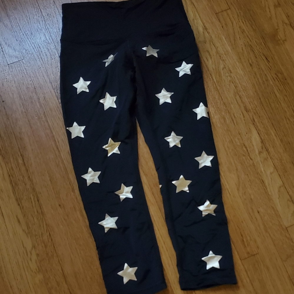 Black and Gold Star Cropped Leggings